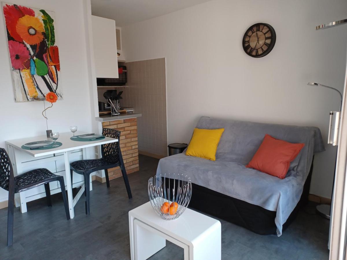 Appart Cosy En Bord De Mer - Port Santia Lucia St Raphael Saint-Raphaël Buitenkant foto