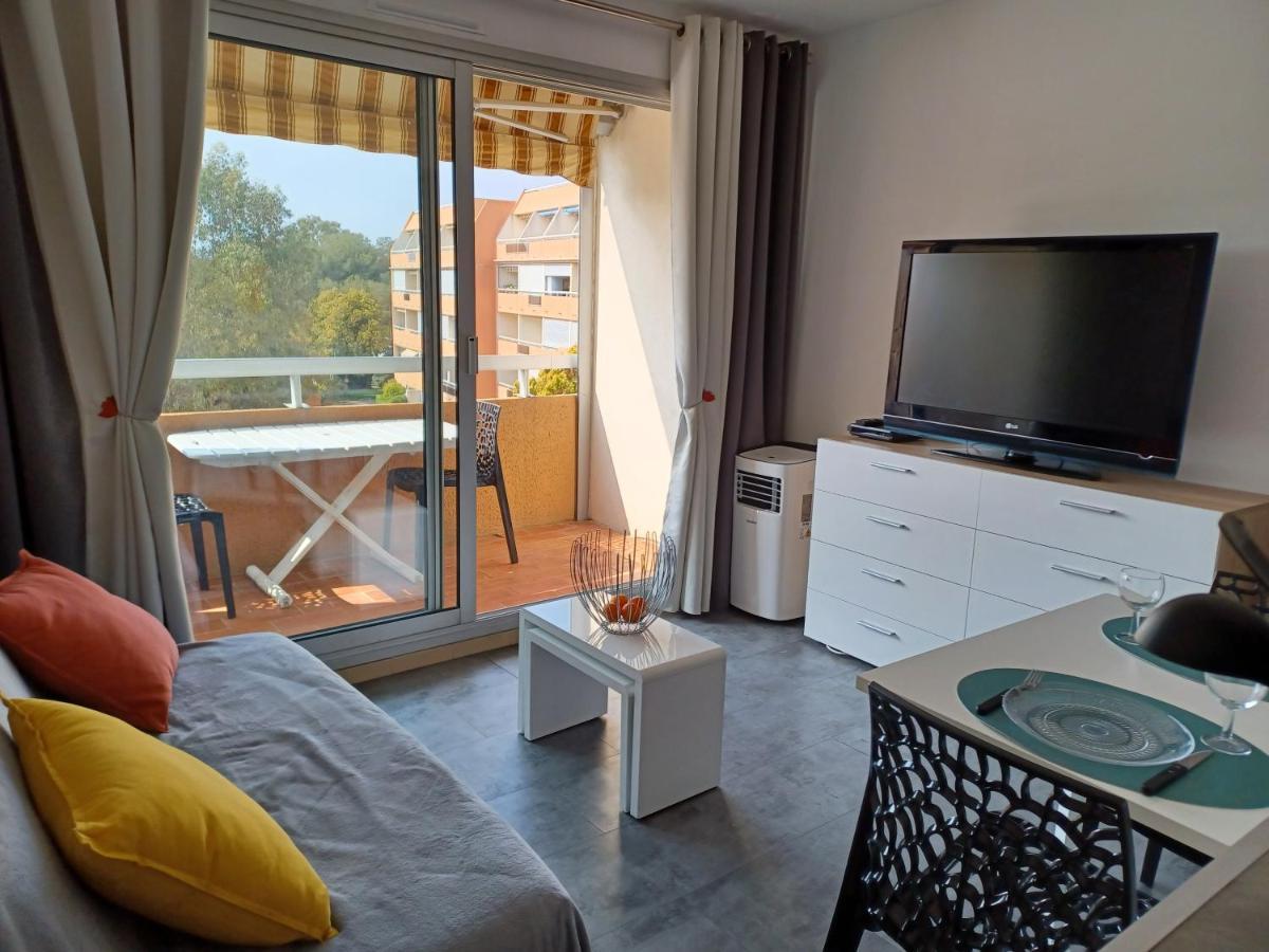Appart Cosy En Bord De Mer - Port Santia Lucia St Raphael Saint-Raphaël Buitenkant foto