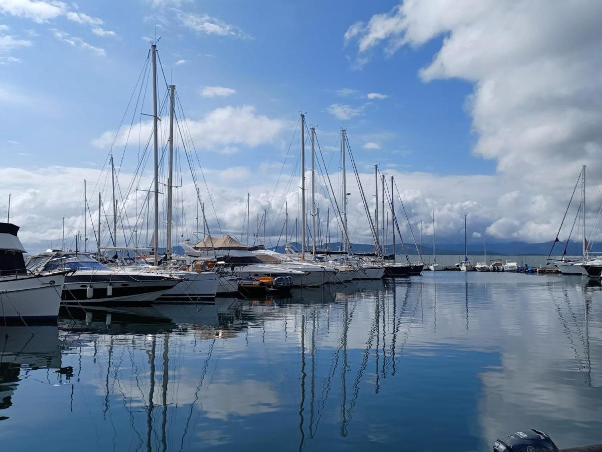 Appart Cosy En Bord De Mer - Port Santia Lucia St Raphael Saint-Raphaël Buitenkant foto